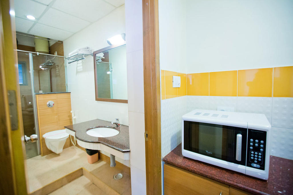 Malles Manotaa Chennai Extérieur photo