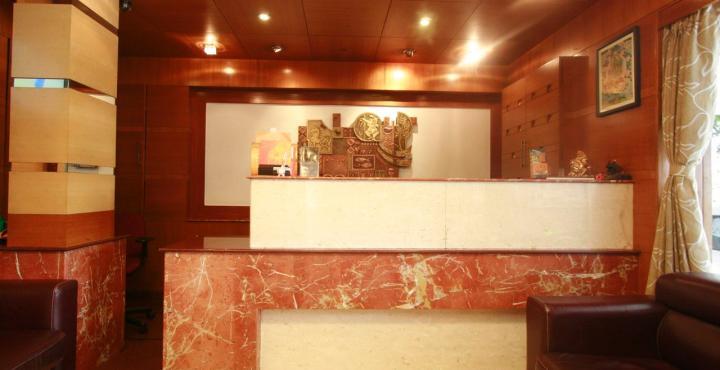 Malles Manotaa Chennai Extérieur photo