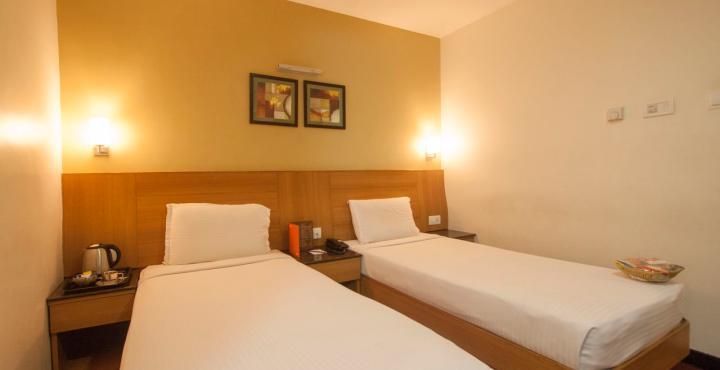 Malles Manotaa Chennai Extérieur photo