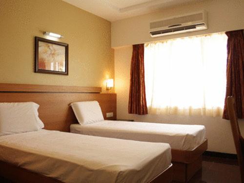 Malles Manotaa Chennai Extérieur photo